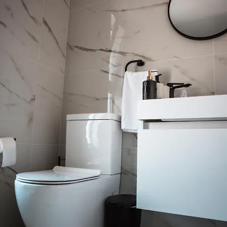 Cosea Living: Seaside Luxury In Harbour 107a * Paphos