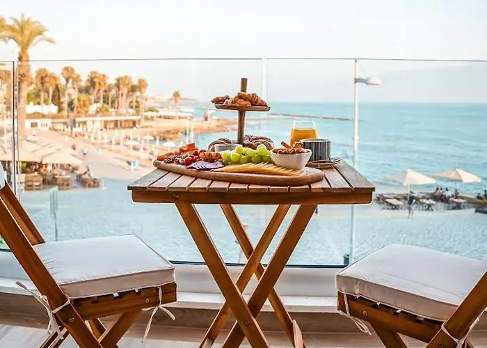 Apartamento Cosea Living: Seaside Luxury In Harbour 107a Paphos