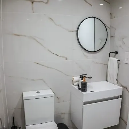 Cosea Living: Seaside Luxury In Harbour 107a Apartment Paphos