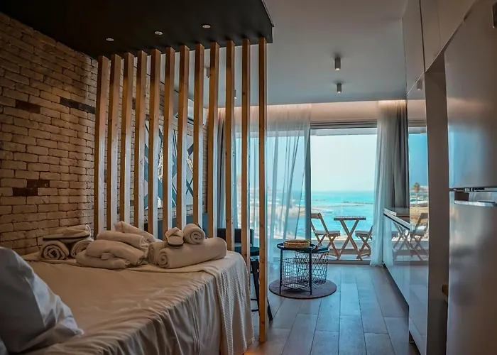 Cosea Living: Seaside Luxury In Harbour 107a *